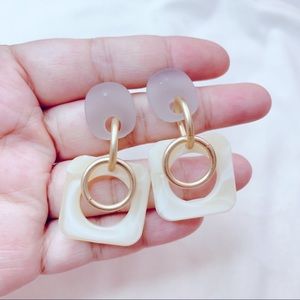 ❣️$25/3❣️ Cream and Grey Square Matt Gold Plated Dangle Earrings